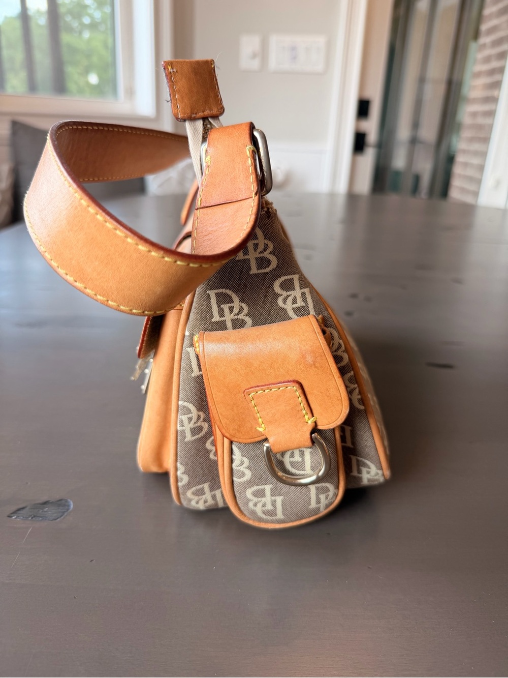 Vintage Dooney & Bourke Brown & Tan Monogram Bag - Picture 4 of 10